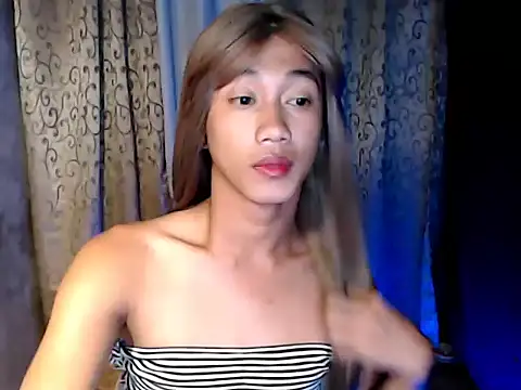 Snapshot of taylaxuxu chatting on 02-02-26, 02:54 taylaxuxu online show from 02-02-26, 02:54