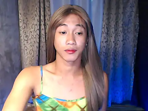 Snapshot of taylaxuxu chatting on 02-26-26, 04:22 taylaxuxu online show from 02-26-26, 04:22