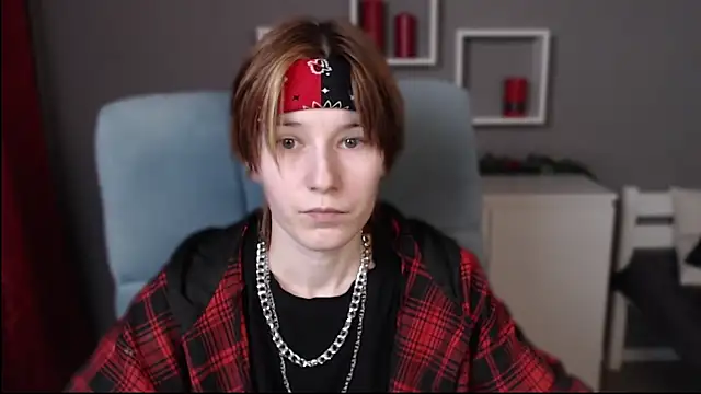 Snapshot of guitarandangell chatting on 01-05-26, 05:27 guitarandangell online show from 01-05-26, 05:27