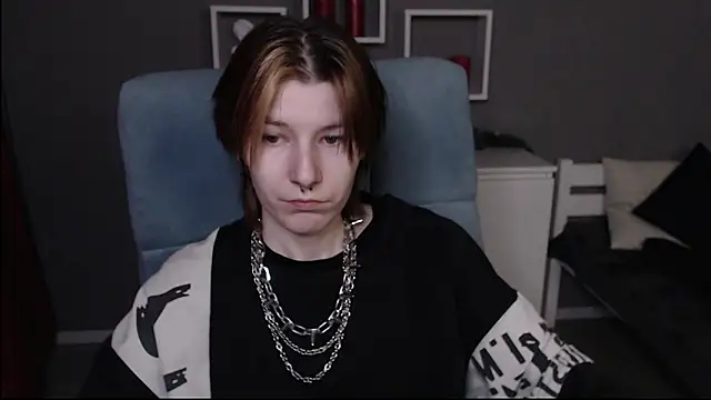 Snapshot of guitarandangell chatting on 02-09-26, 05:11 guitarandangell online show from 02-09-26, 05:11