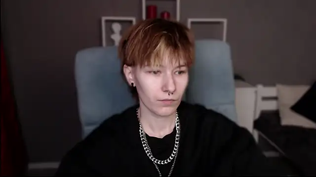 Snapshot of guitarandangell chatting on 02-19-26, 08:54 guitarandangell online show from 02-19-26, 08:54