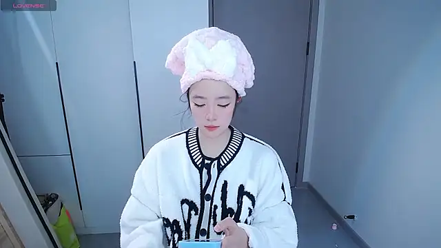 Kinadolly online show from 01-18-26, 11:47