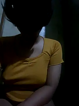 MiraAbellana online show from 10-27-25, 04:55