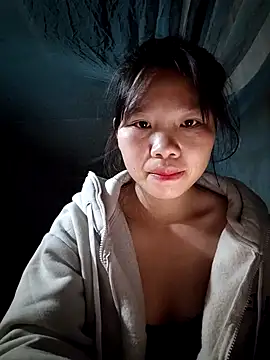 linh-miu99 online show from 12-14-25, 05:51