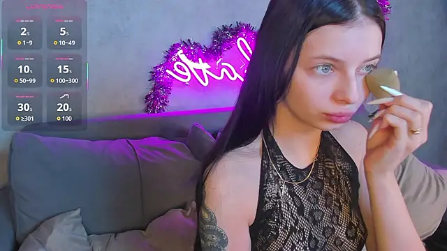 Snapshot of Eva_Mayers chatting on 01-14-26, 10:36 Eva Mayers online show from 01-14-26, 10:36