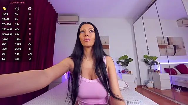 Snapshot of nadeen_na chatting on 12-18-25, 03:29 nadeen na online show from 12-18-25, 03:29