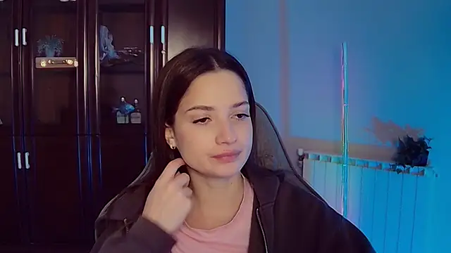 KiraVair online show from 11-12-25, 01:22