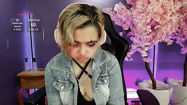 Navier   online show from 11-07-25, 07:58