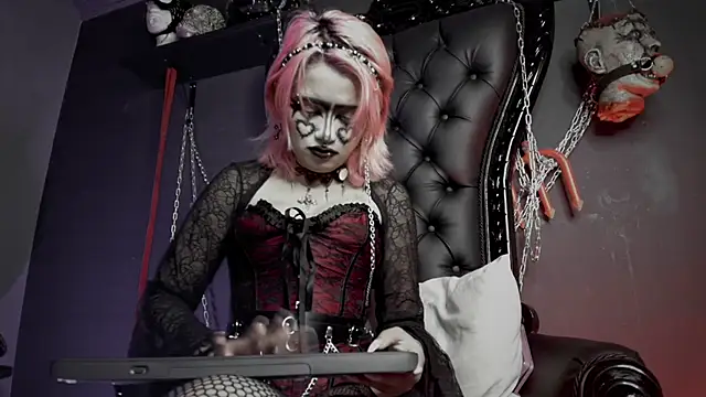 Navier   online show from 02-14-26, 08:38