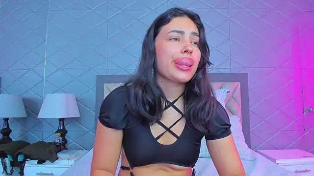 Snapshot of ViolettRouse chatting on 02-04-26, 05:08 ViolettRouse online show from 02-04-26, 05:08