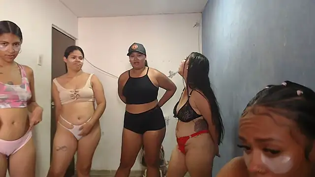 ricaslatinas1 online show from 03-11-26, 06:47