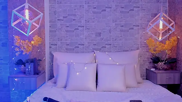 Catalina-Thompson online show from 11-22-25, 12:04