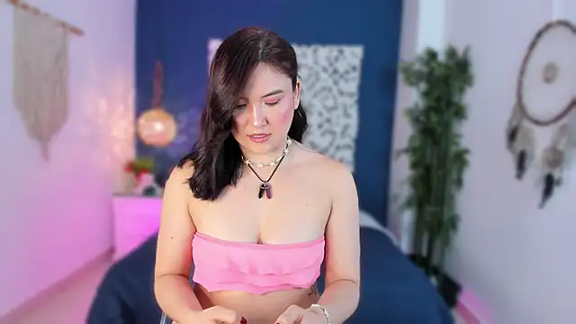 CoralQuinn online show from 11-17-25, 11:38