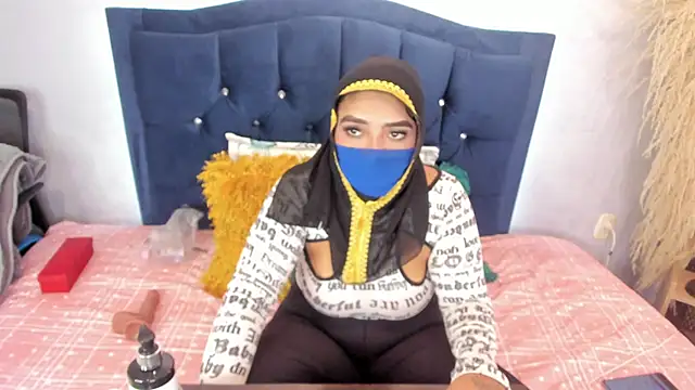 Snapshot of Inaya_Khalifa chatting on 11-29-25, 11:41 Inaya Khalifa online show from 11-29-25, 11:41