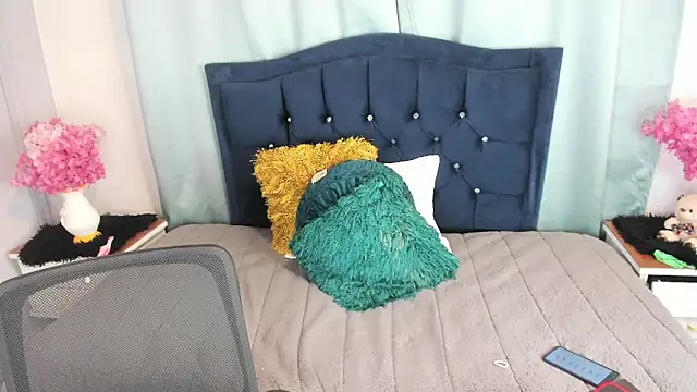 Snapshot of Inaya_Khalifa chatting on 01-09-26, 01:19 Inaya Khalifa online show from 01-09-26, 01:19