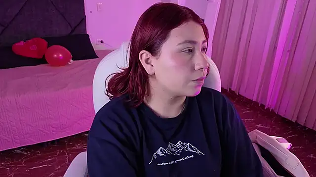 littlee red online show from 06-06-26, 08:13