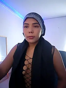 Snapshot of leila-ademuz28 chatting on 10-19-25, 02:40 leila-ademuz28 online show from 10-19-25, 02:40