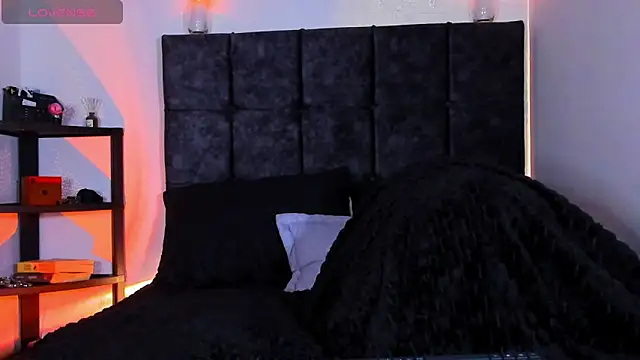 Theo Noxxx online show from 10-21-25, 03:29