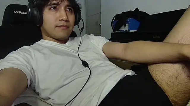 Snapshot of SiyunJae chatting on 12-19-25, 01:12 SiyunJae online show from 12-19-25, 01:12