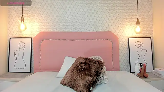 TAYLORMEYER1 online show from 11-07-25, 03:28