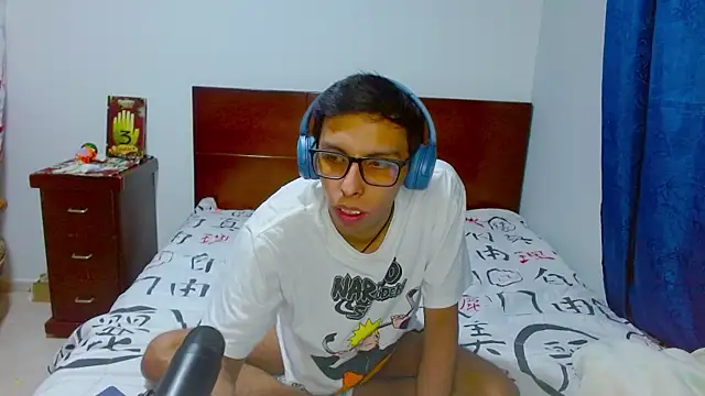 Snapshot of DavTwink3100 chatting on 01-09-26, 02:14 DavTwink3100 online show from 01-09-26, 02:14