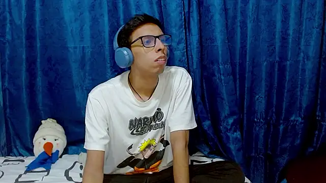 Snapshot of DavTwink3100 chatting on 01-16-26, 01:42 DavTwink3100 online show from 01-16-26, 01:42