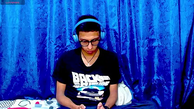 Snapshot of DavTwink3100 chatting on 02-25-26, 01:48 DavTwink3100 online show from 02-25-26, 01:48