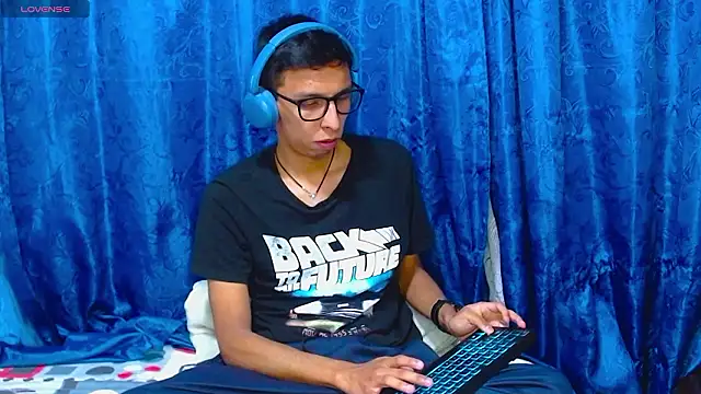 Snapshot of DavTwink3100 chatting on 03-02-26, 01:52 DavTwink3100 online show from 03-02-26, 01:52