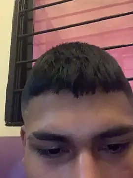 Emiliano Reyes online show from 11-25-25, 01:49