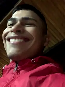 Snapshot of Emiliano_Reyes chatting on 12-22-25, 02:30 Emiliano Reyes online show from 12-22-25, 02:30