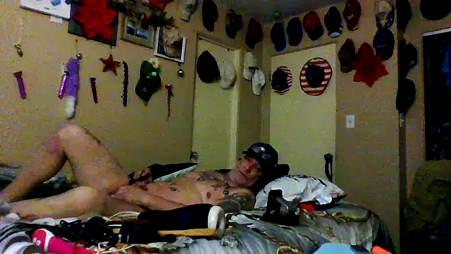 Snapshot of bigdaddyrooster chatting on 01-06-26, 08:12 bigdaddyrooster online show from 01-06-26, 08:12