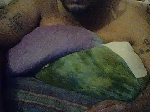 Snapshot of mamiandpapi6969 chatting on 10-26-25, 05:35 mamiandpapi6969 online show from 10-26-25, 05:35