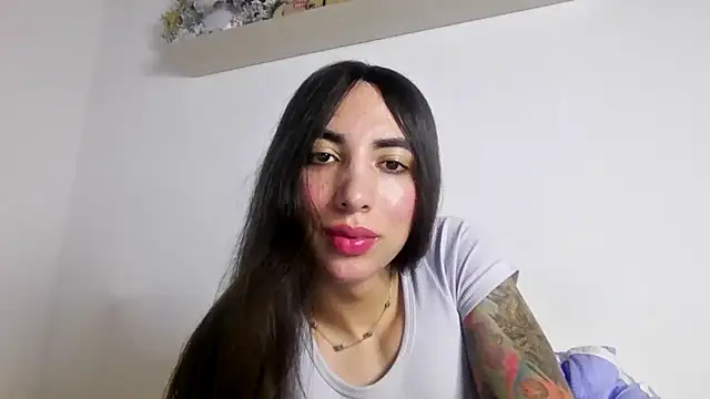 Snapshot of valeriahornier chatting on 05-14-26, 04:08 valeriahornier online show from 05-14-26, 04:08