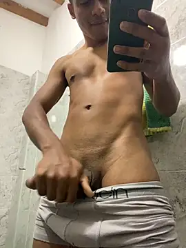 Snapshot of liam_Brooks9 chatting on 12-01-25, 04:17 liam Brooks9 online show from 12-01-25, 04:17