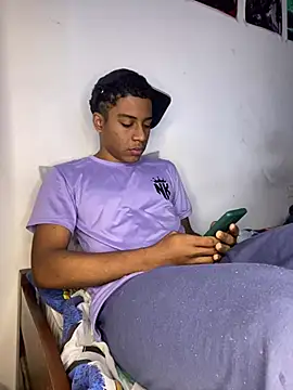 Snapshot of liam_Brooks9 chatting on 01-12-26, 01:16 liam Brooks9 online show from 01-12-26, 01:16