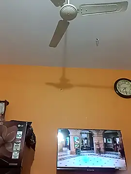 Snapshot of RNlov chatting on 10-22-25, 01:55 RNlov online show from 10-22-25, 01:55