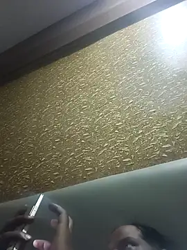 Snapshot of RNlov chatting on 11-08-25, 02:17 RNlov online show from 11-08-25, 02:17