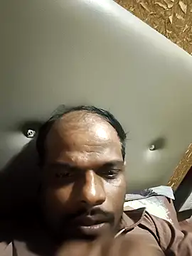 Snapshot of RNlov chatting on 11-11-25, 12:49 RNlov online show from 11-11-25, 12:49