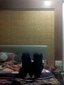 Snapshot of RNlov chatting on 11-12-25, 12:55 RNlov online show from 11-12-25, 12:55