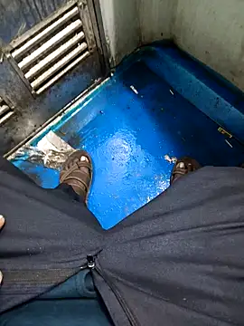 Snapshot of RNlov chatting on 11-14-25, 12:31 RNlov online show from 11-14-25, 12:31