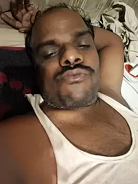 Snapshot of RNlov chatting on 02-20-26, 05:24 RNlov online show from 02-20-26, 05:24