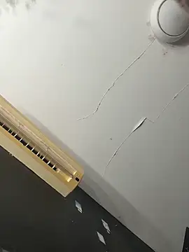 milky denni online show from 10-31-25, 12:44