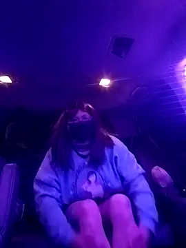 Snapshot of Ashley-Amber_Dragon chatting on 12-14-25, 03:23 Ashley-Amber Dragon online show from 12-14-25, 03:23