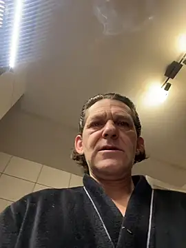 Snapshot of kon77777 chatting on 11-12-25, 03:18 kon77777 online show from 11-12-25, 03:18