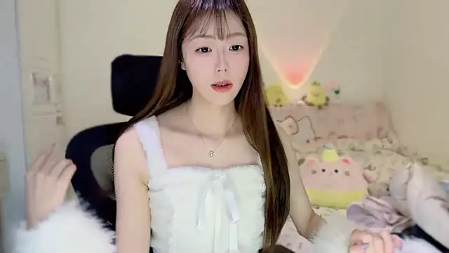 Onecutelittle online show from 11-26-25, 01:06