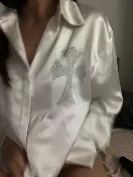Kylie beem online show from 06-30-26, 06:58