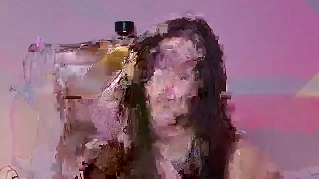 Snapshot of _Tessa_May_ chatting on 12-14-25, 12:16 Tessa May online show from 12-14-25, 12:16