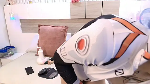 Snapshot of Kaoriabyss_ chatting on 12-13-25, 08:36 Kaoriabyss online show from 12-13-25, 08:36