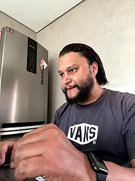 LoboCachorro online show from 10-30-25, 01:12