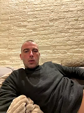 Rotteei1 online show from 10-19-25, 06:03